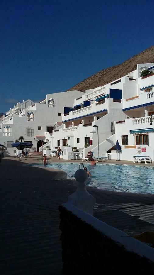 أرونا Large Loft In Los Cristianos With Wi-Fi And Pool المظهر الخارجي الصورة